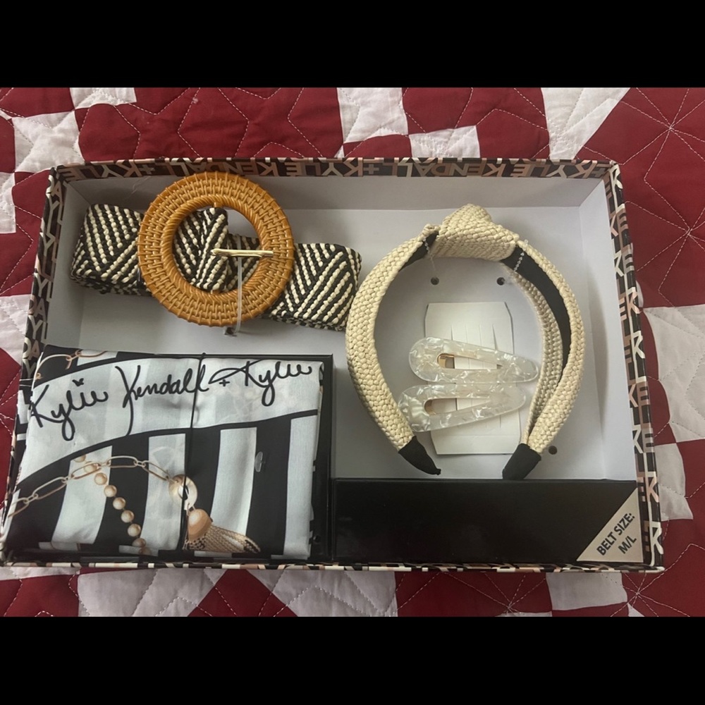 Kylie and Kendall Jenner Gift Box